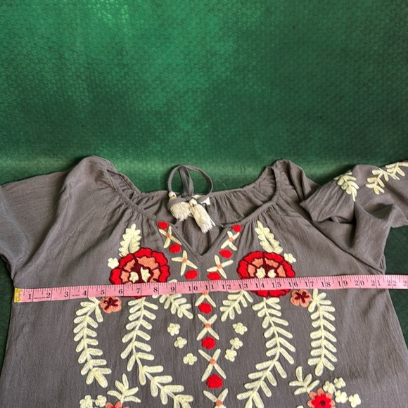 Embroidered tunic from Angel Heart Boutique - Picture 8 of 8